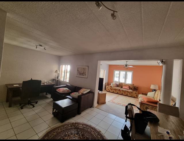 2 BEDROOM APARTMENT RENTED IN BRYANSTON